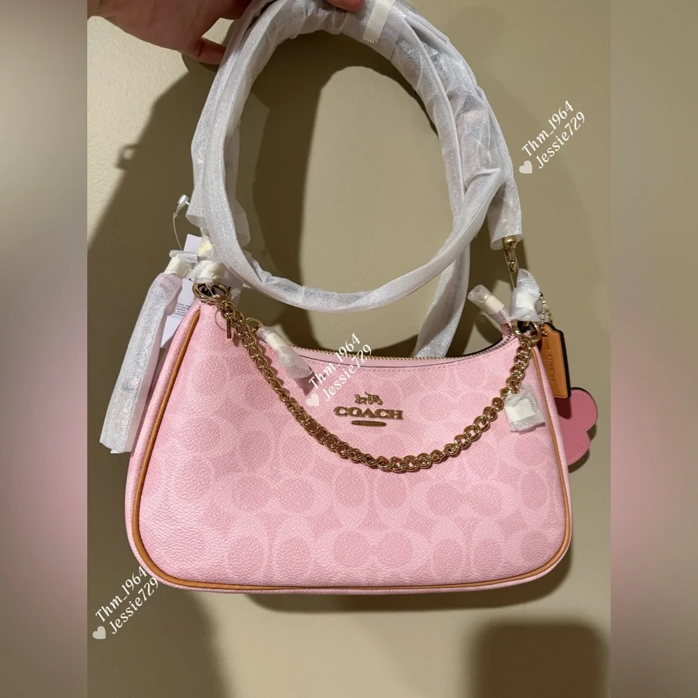 ‼️LIMITED‼️NWT！1PC COACH POWDER PINK SIGNATURE PURSES/WALLET fast shipping